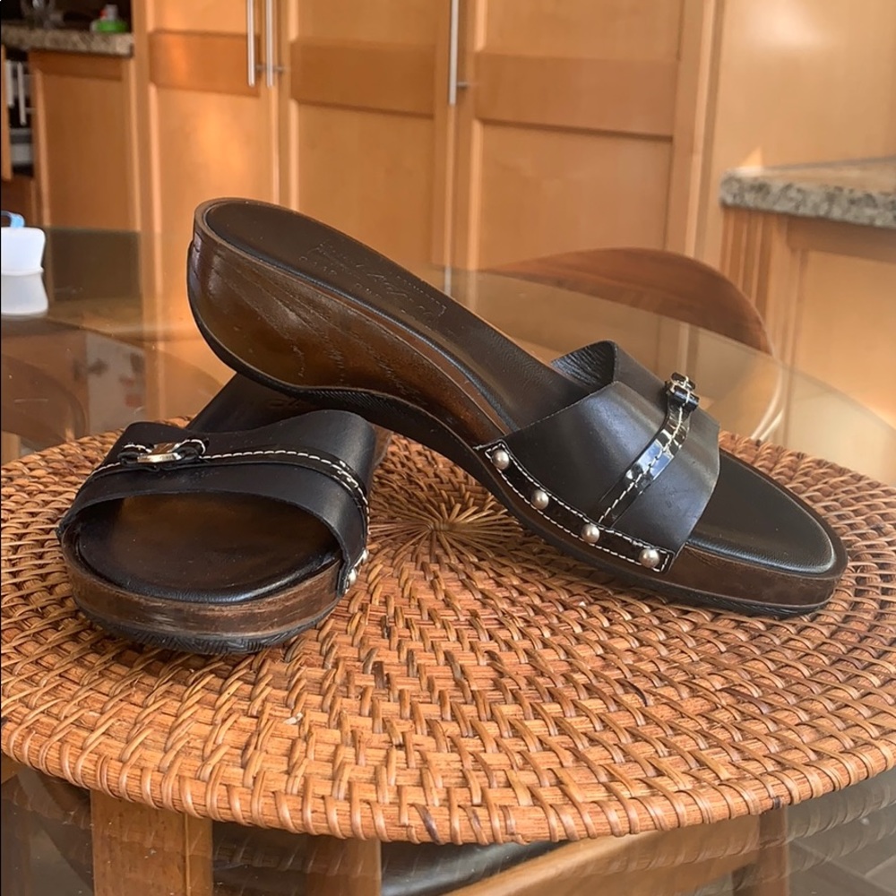 Salvatore Ferragamo Wedge Plataform Slides